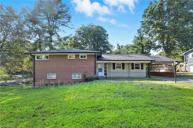 Pfafftown House: 4850 Ellen ave