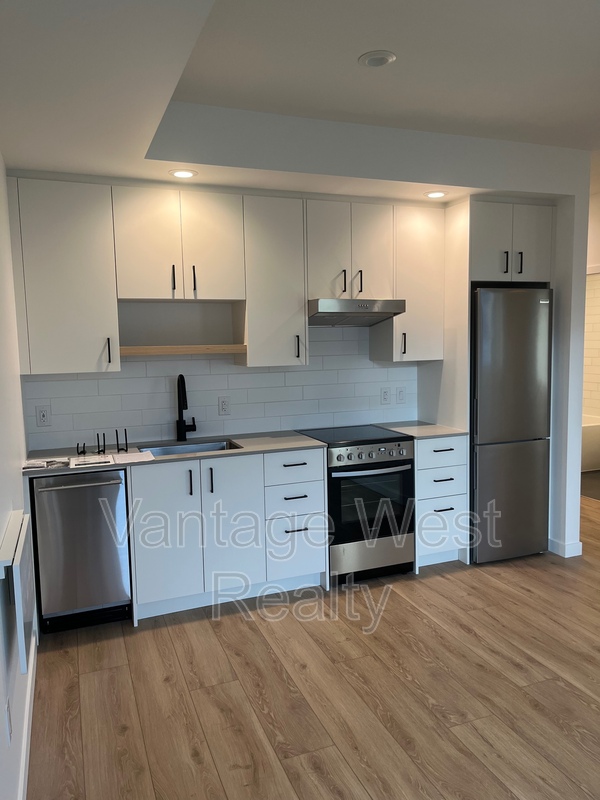 Kelowna Condo: 204-660 Cawston Ave