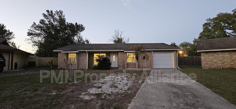 Winter Springs House: 703 Sunbury Court