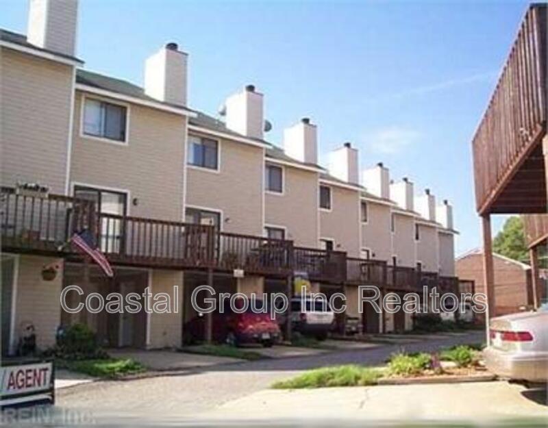 Norfolk Condo: 1521 Ocean View Ave#205