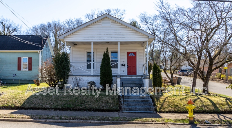 Knoxville House: 1900 Edgewood Avenue