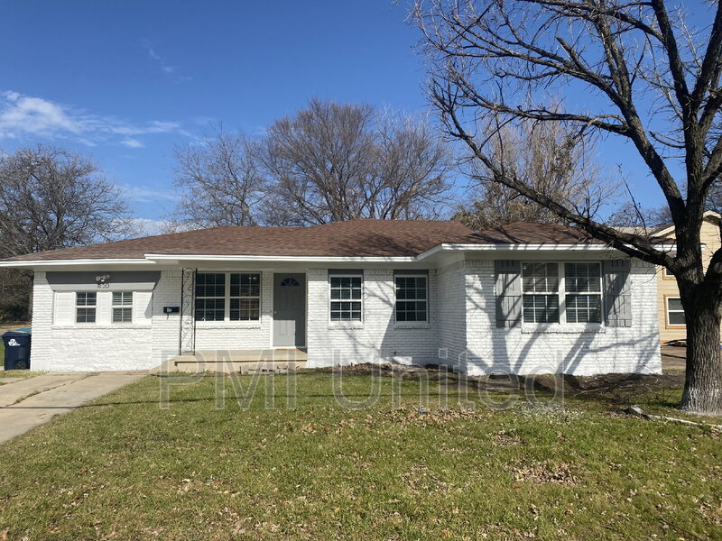 Denton House: 510 Panhandle St