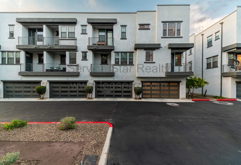 Tempe Townhome: 2090 S Dorsey Ln