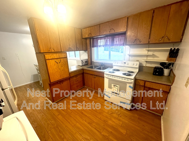 Kitimat House: 37 Moore Street -1