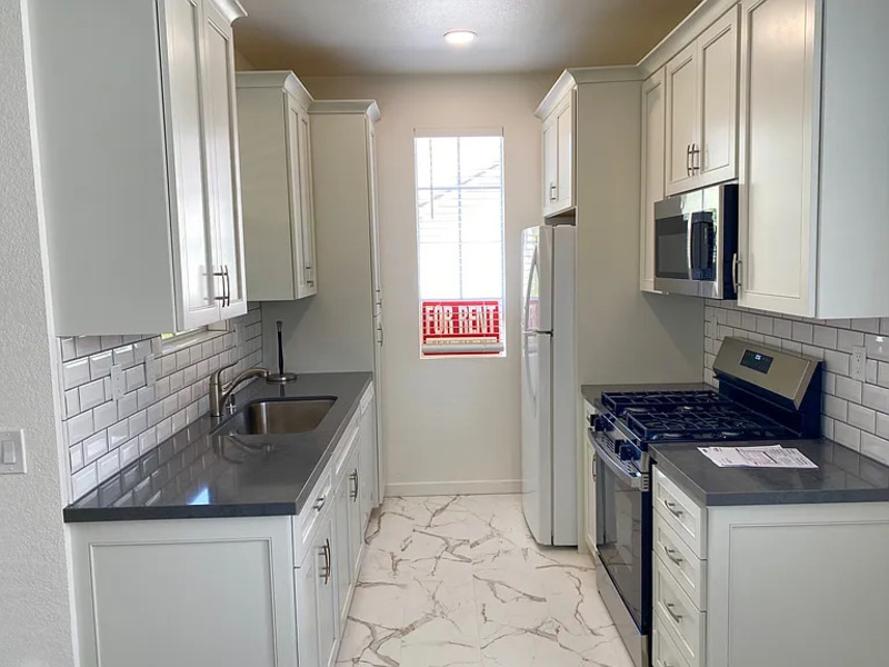 San Diego Condo: 10884 Sabre Hill Dr