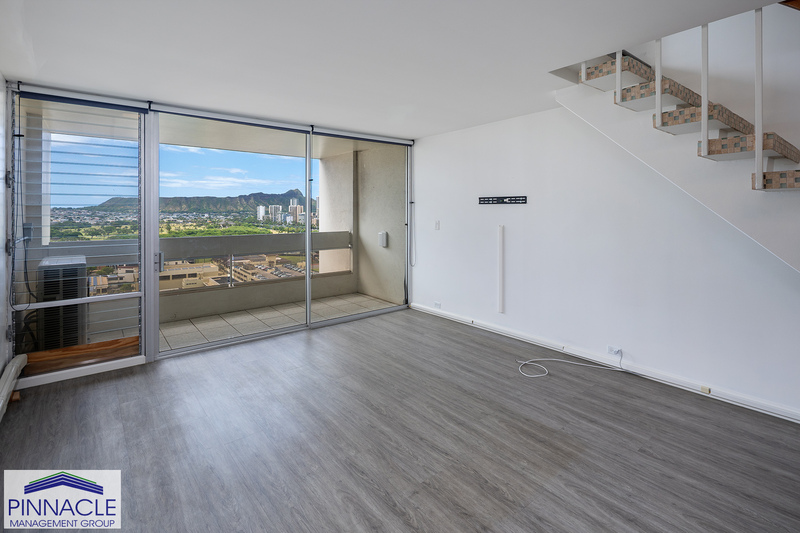 Honolulu Condo: 555 University Ave #2004