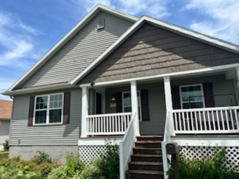 Cedar Rapids House: 1309 8th Street Northwest