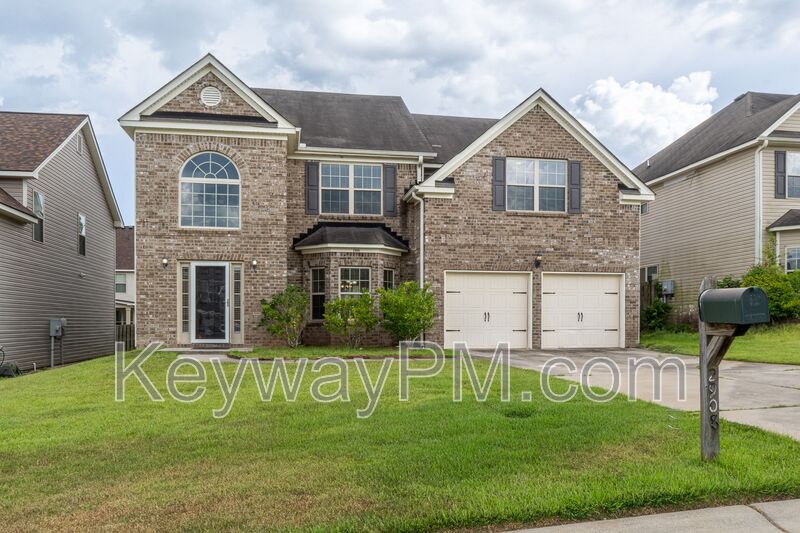 Augusta House: 2908 Wellington Street