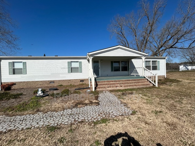 Smithfield House: 1916 State Highway 210