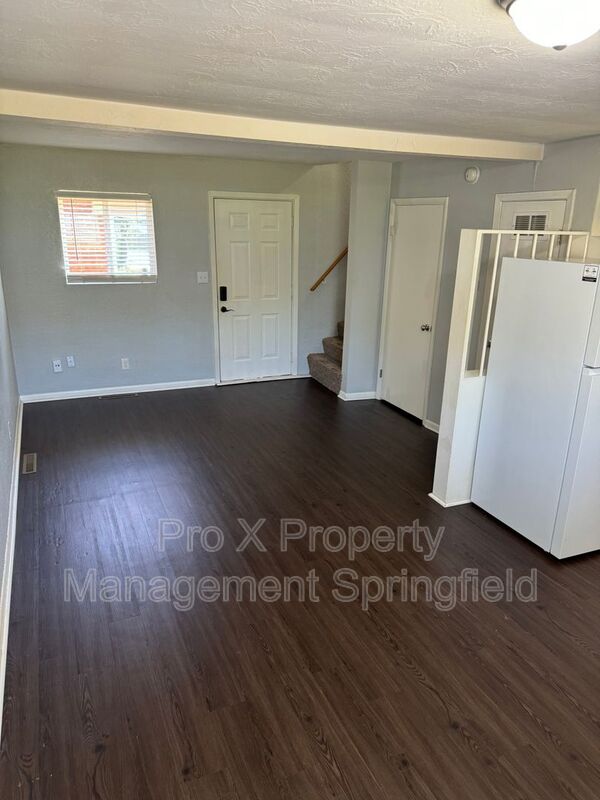 Springfield Condo: 2943 East University Street