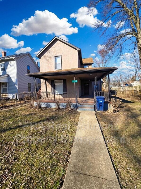 Columbus Condo: 1892 Denune Ave