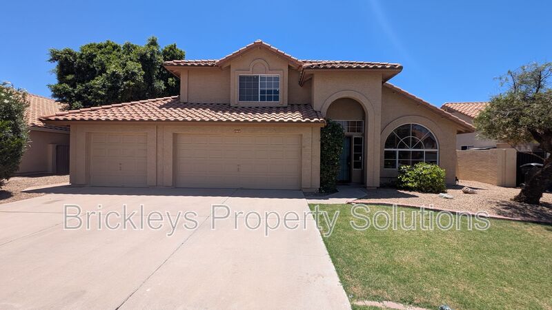 Chandler House: 2363 W Hemlock Ct