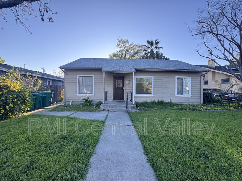 Stockton House: 1141 N Sierra Nevada St.