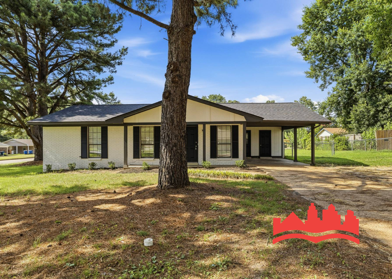 Olive Branch House: 10372 Lafayette Dr