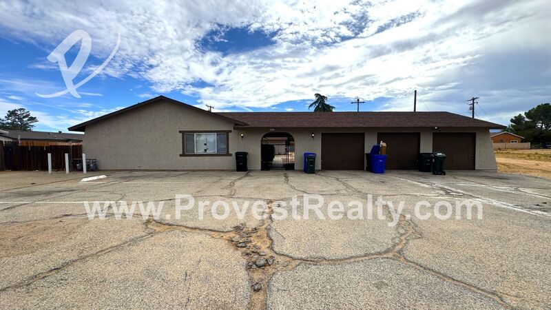 Apple Valley House: 13191 Kiowa Rd