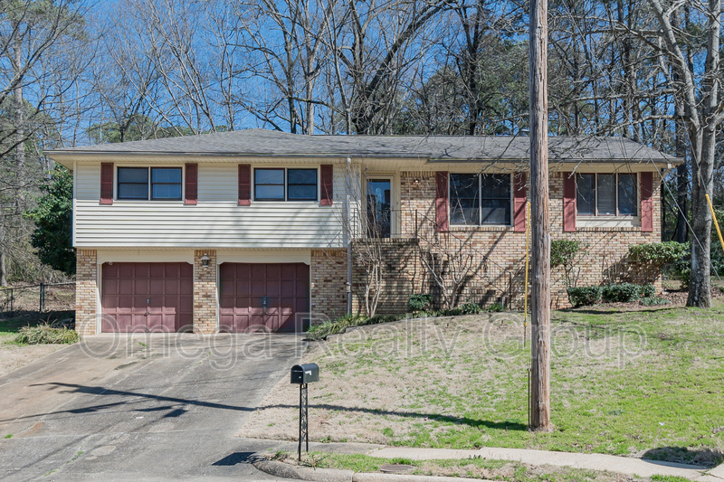 Birmingham House: 937 Winchester Cir