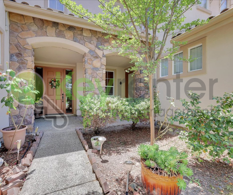Roseville House: 208 Otter Glen Court