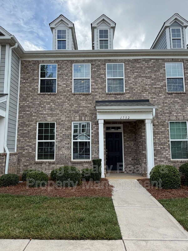 Kernersville Townhome: 1752 Eastfall Street
