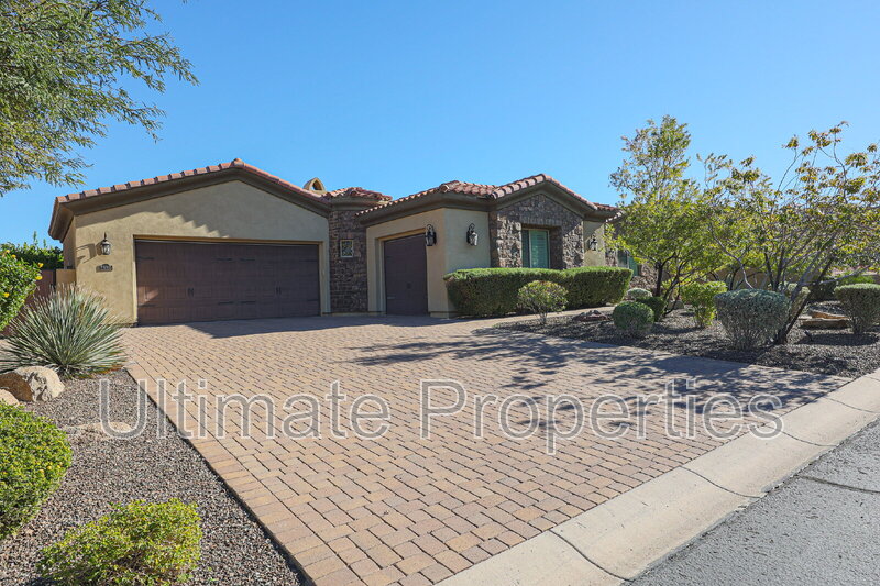 Peoria House: 28995 N 71st Ave