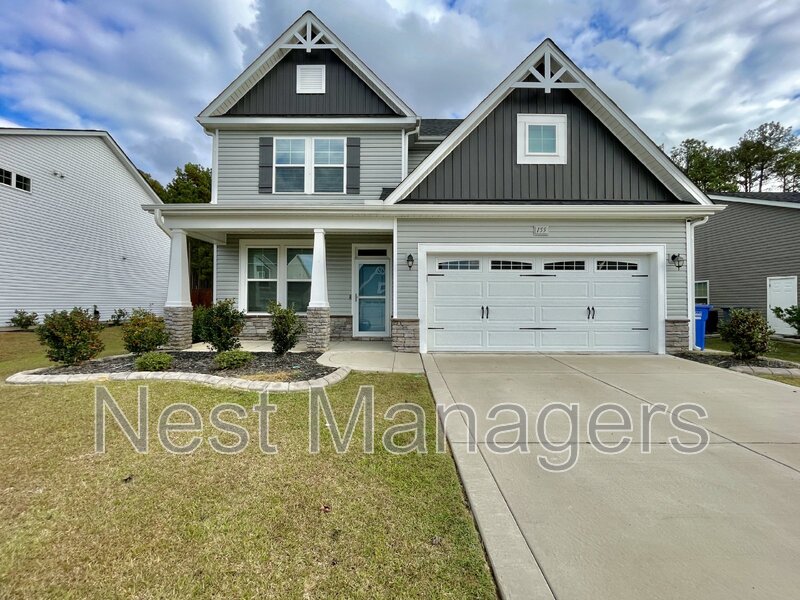 Raeford House: 155 Cromwell Ct