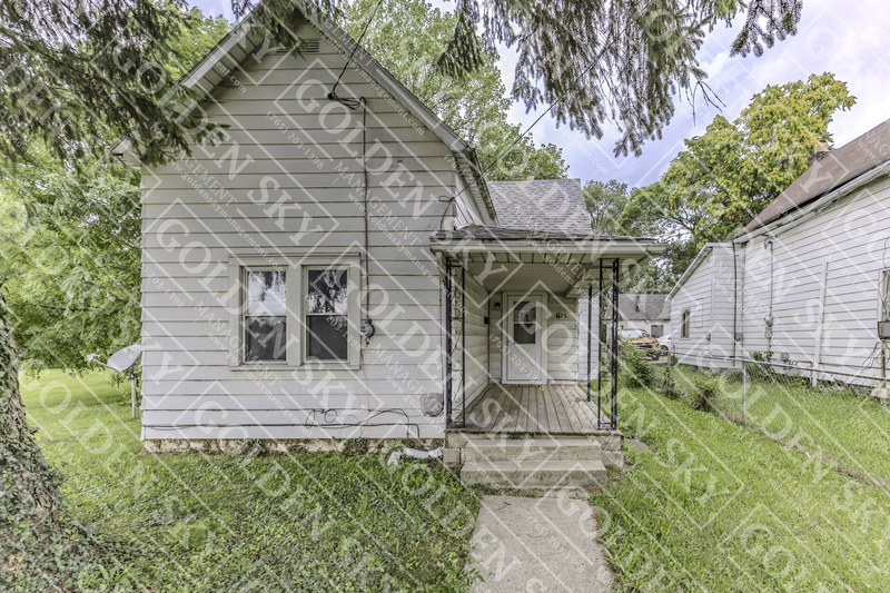 Muncie House: 628 West Memorial Drive