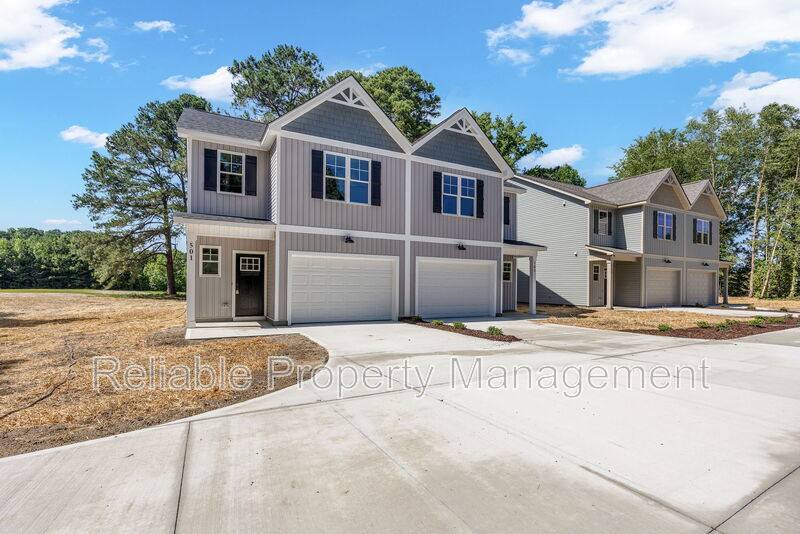 Benson Townhome: 501 B H Parrish Rd