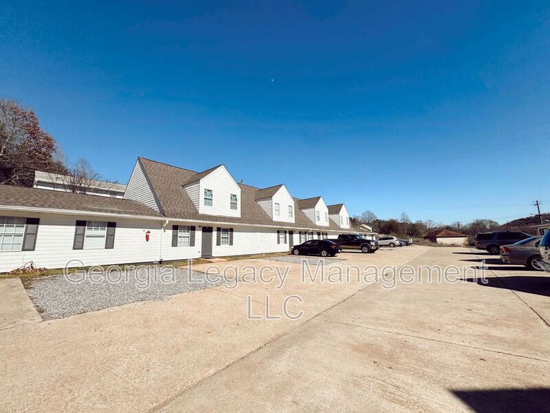 Cleveland House: 896 Campbell St