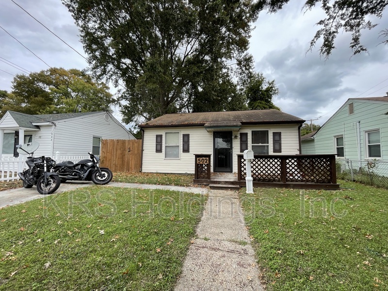 Hampton House: 502 Shelton Road