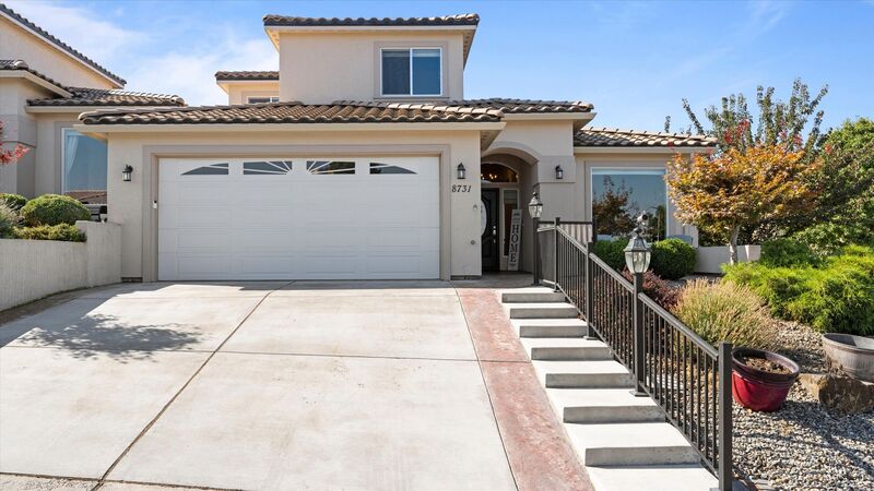 Kennewick Townhome: 8731 W Skagit Ave