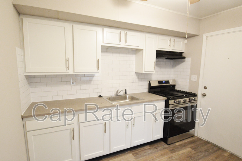 Columbus House: 1317 Aberdeen Ave