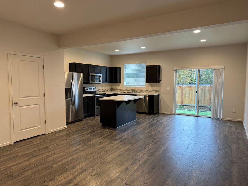 Vancouver House: 11726 NE 23rd St.