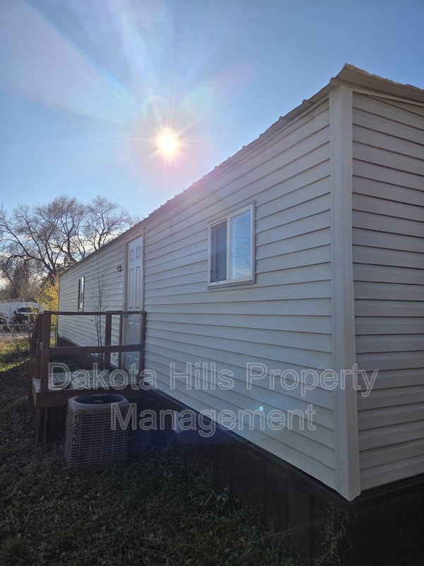 Box Elder House: 107 Gumbo Drive