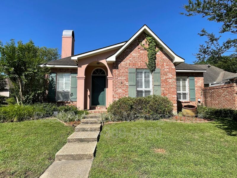 Baton Rouge House: 3938 Garden View Dr.