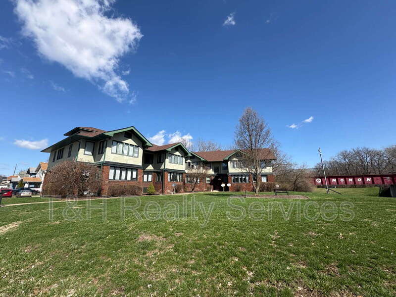 Indianapolis Condo: 3510 E Fall Creek Parkway North Dr