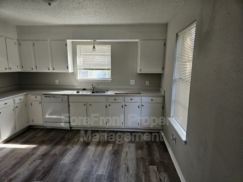 105 Smith Lane Unit H  TX 78666 - Photo 2