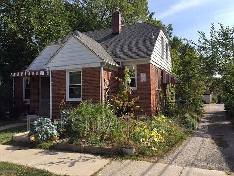 Ypsilanti House: 210 Perrin St.