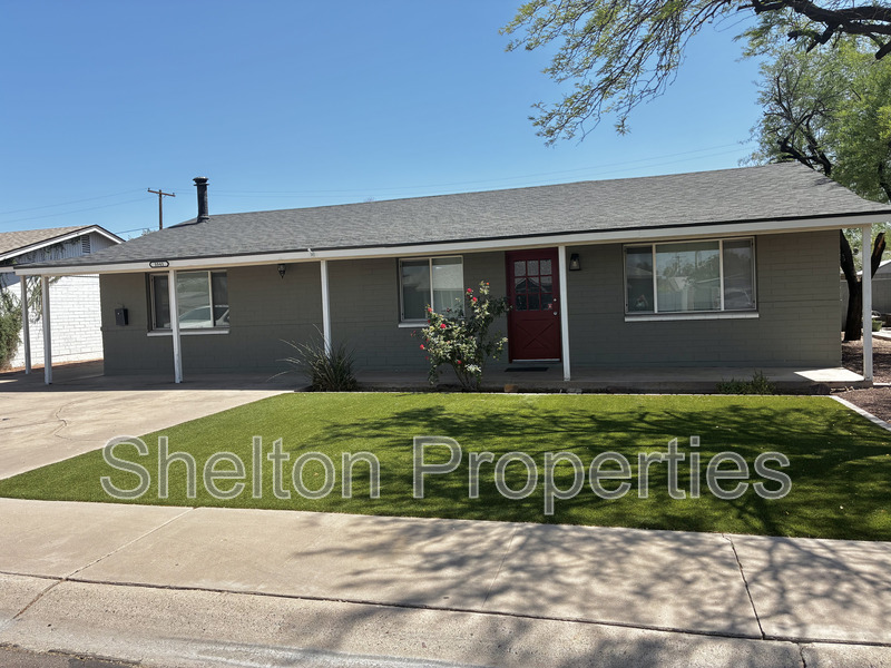 Tempe House: 1041 W 18th St