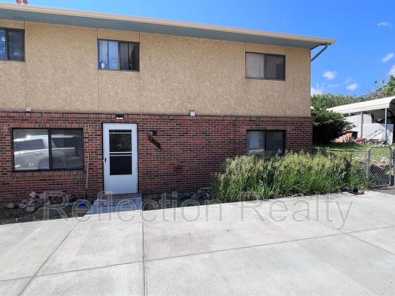 Colorado Springs House: 1419 Langmeyer St