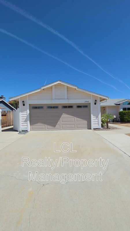 Menifee House: 29940 Evans Rd