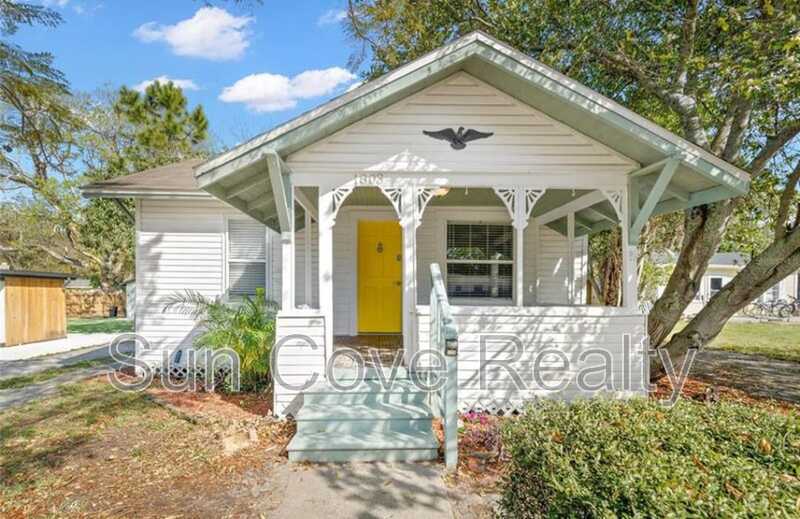 Clearwater House: 1803 Douglas Ave