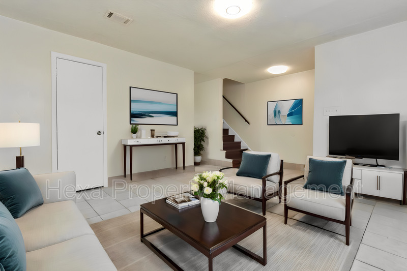 Houston Townhome: 6607 Brittmoore Rd.