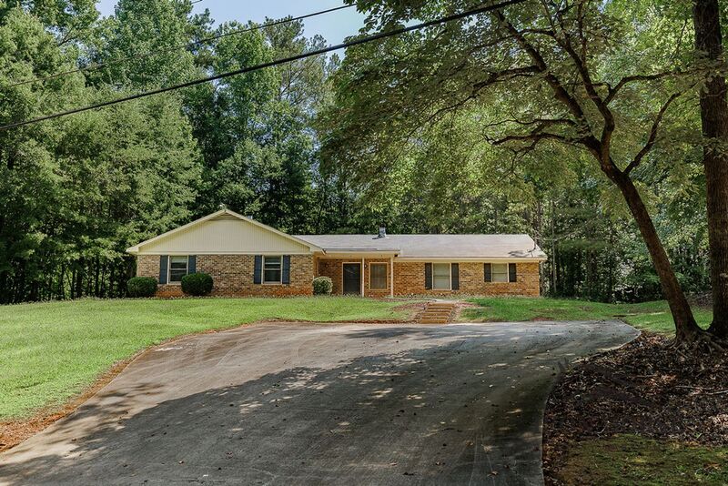 Bogart House: 126 A Greenwood Drive