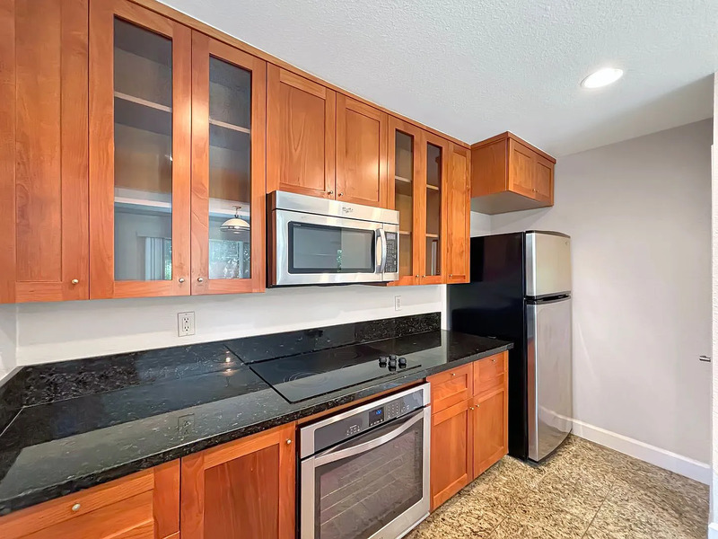 La Jolla Condo: 8503 Villa La Jolla Dr