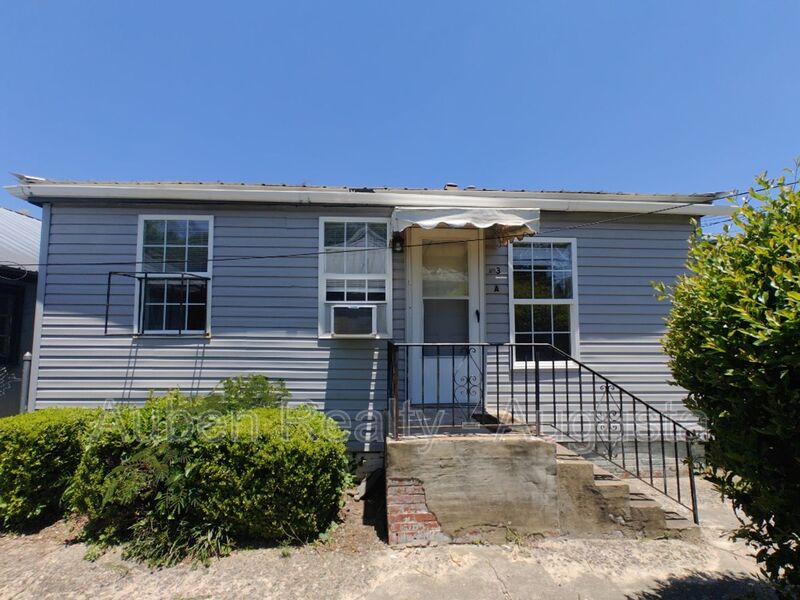 Augusta House: 1712 Central Avenue