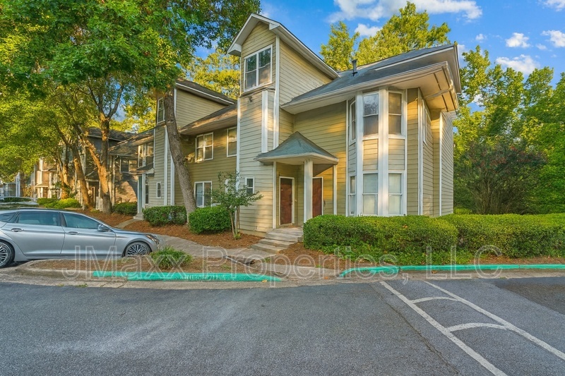 Marietta Townhome: 502 Ivy Green Ln SE