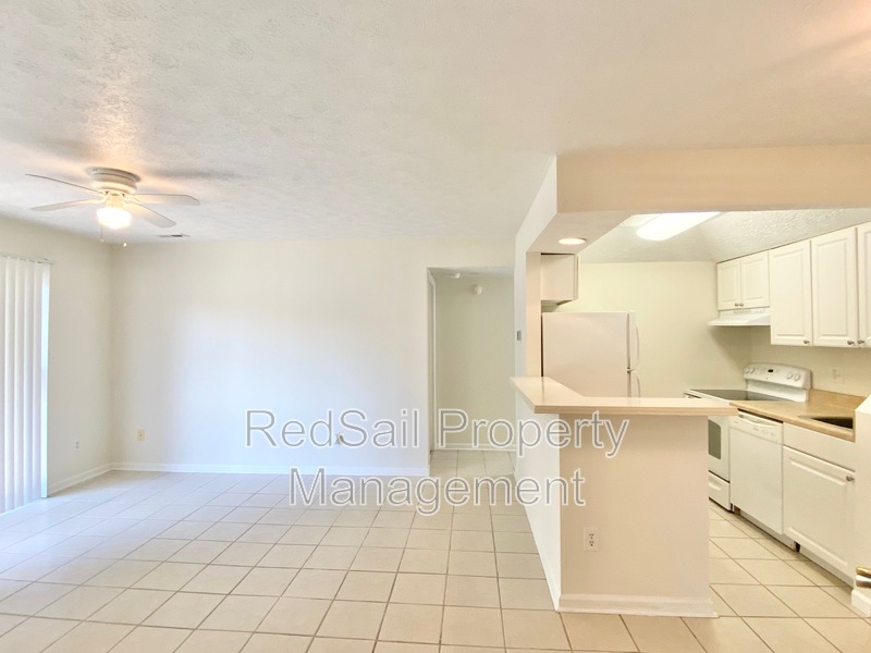 Hampton House: 129 Haverford Ct