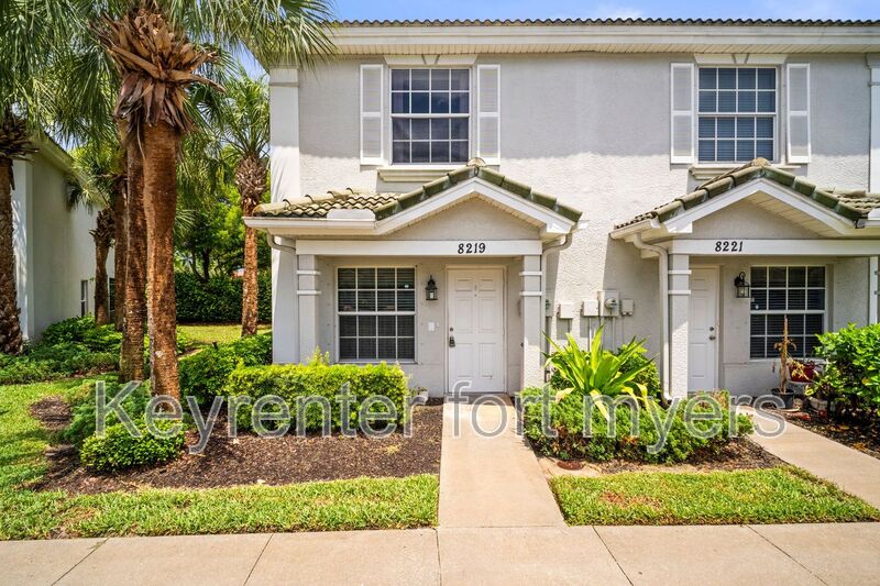 FORT MYERS House: 8219 PACIFIC BEACH DR