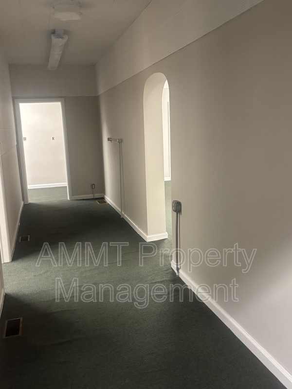 Vinton House: 114 East 4th Street - Suite B