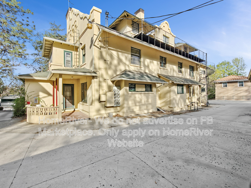 Spokane Condo: 1001 S Monroe St