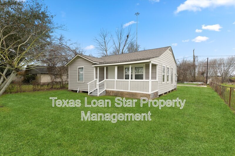 3 Bedroom House – 1107 Defender Street, Houston, TX